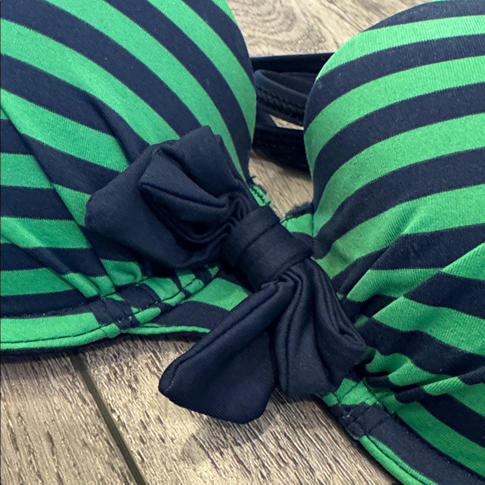 A&F striped string bikini XS/S - Picture 11 of 13